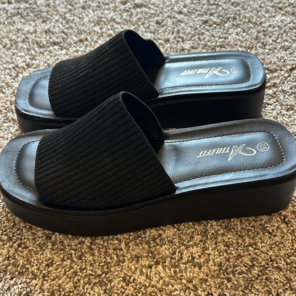 Vintage Platform Black Slides
